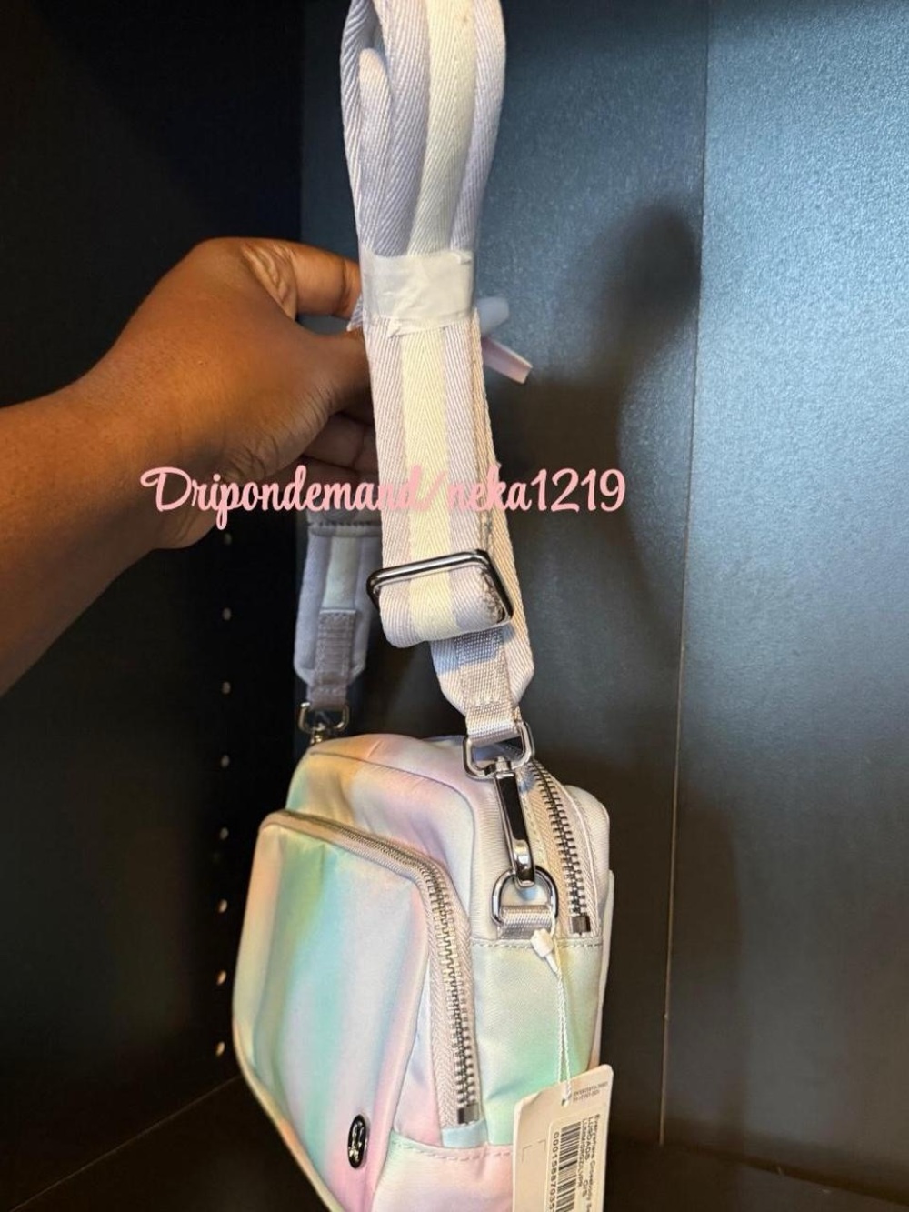 Lululemon Everywhere Crossbody Bag 2L Print Pride- Luminous Glow Mini Multi/Star - Picture 4 of 12
